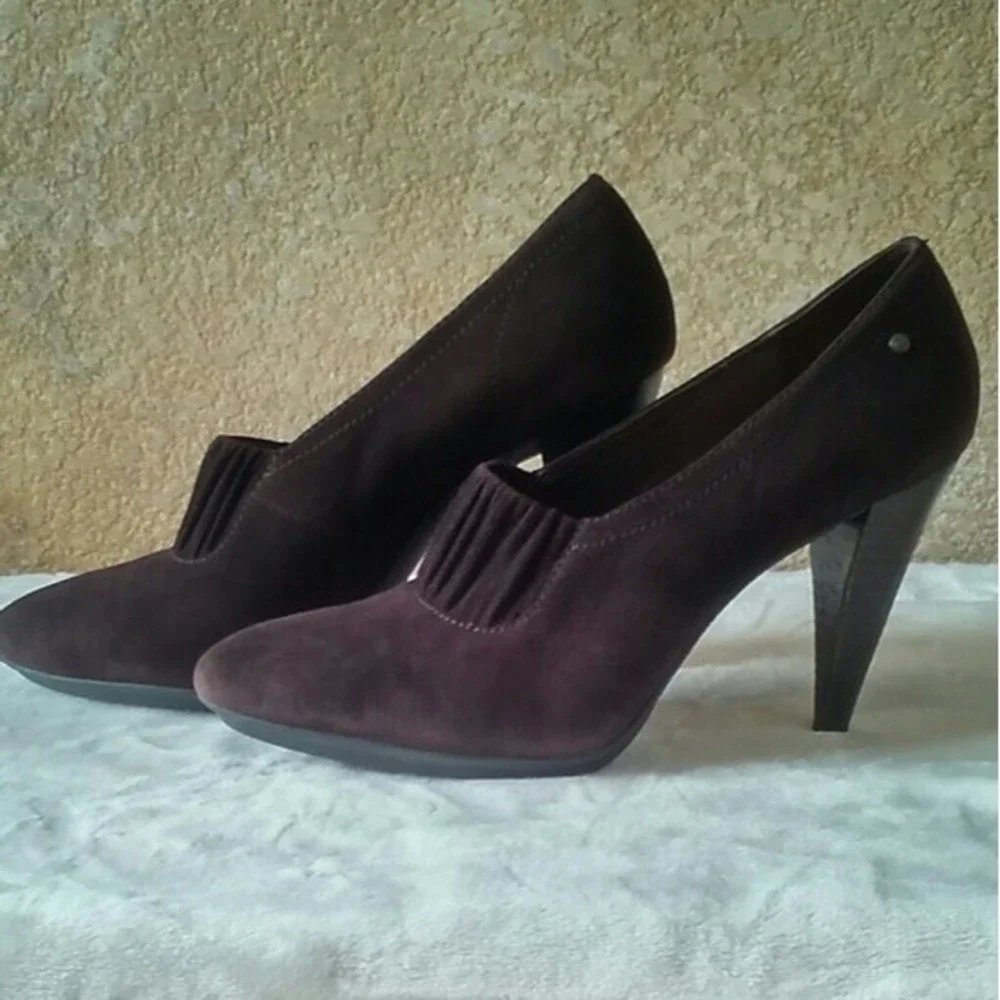 Coach Adra Suede Heeled Booties Sz 9.5 EUC